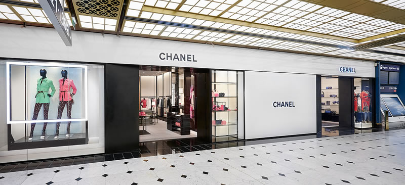 cua hang chanel.jpg